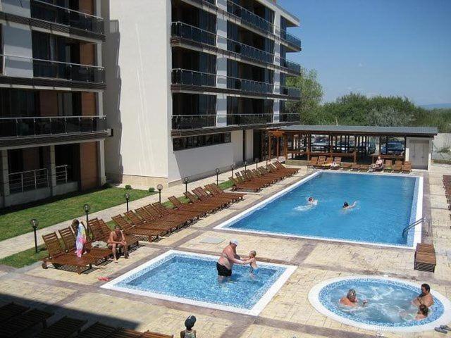 Апартаменти В Помориебей Комплекс Pomorie Exterior photo